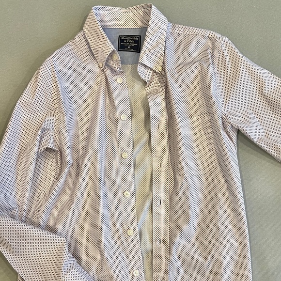 Abercrombie & Fitch Men's XS White with red/blue pattern Long Sleeve Button down - Picture 1 of 8
